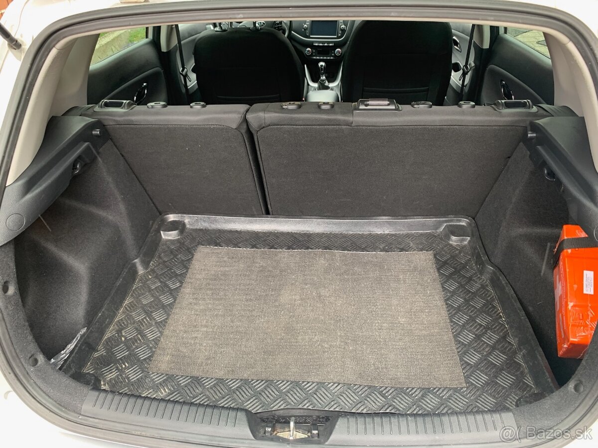 KIA Ceed 1.6 CRDI - 12