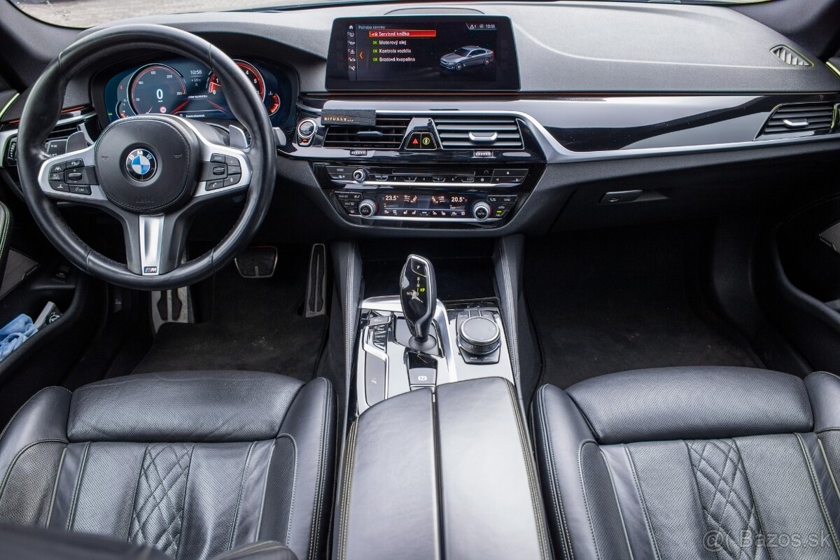 BMW Rad 5 M550i xDrive A/T - 12