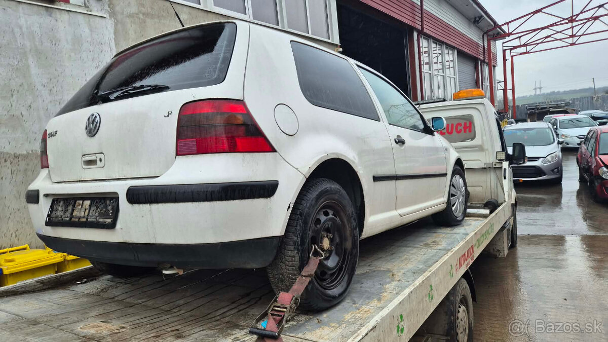 Volkswagen Golf 1,4i 55kw - 12