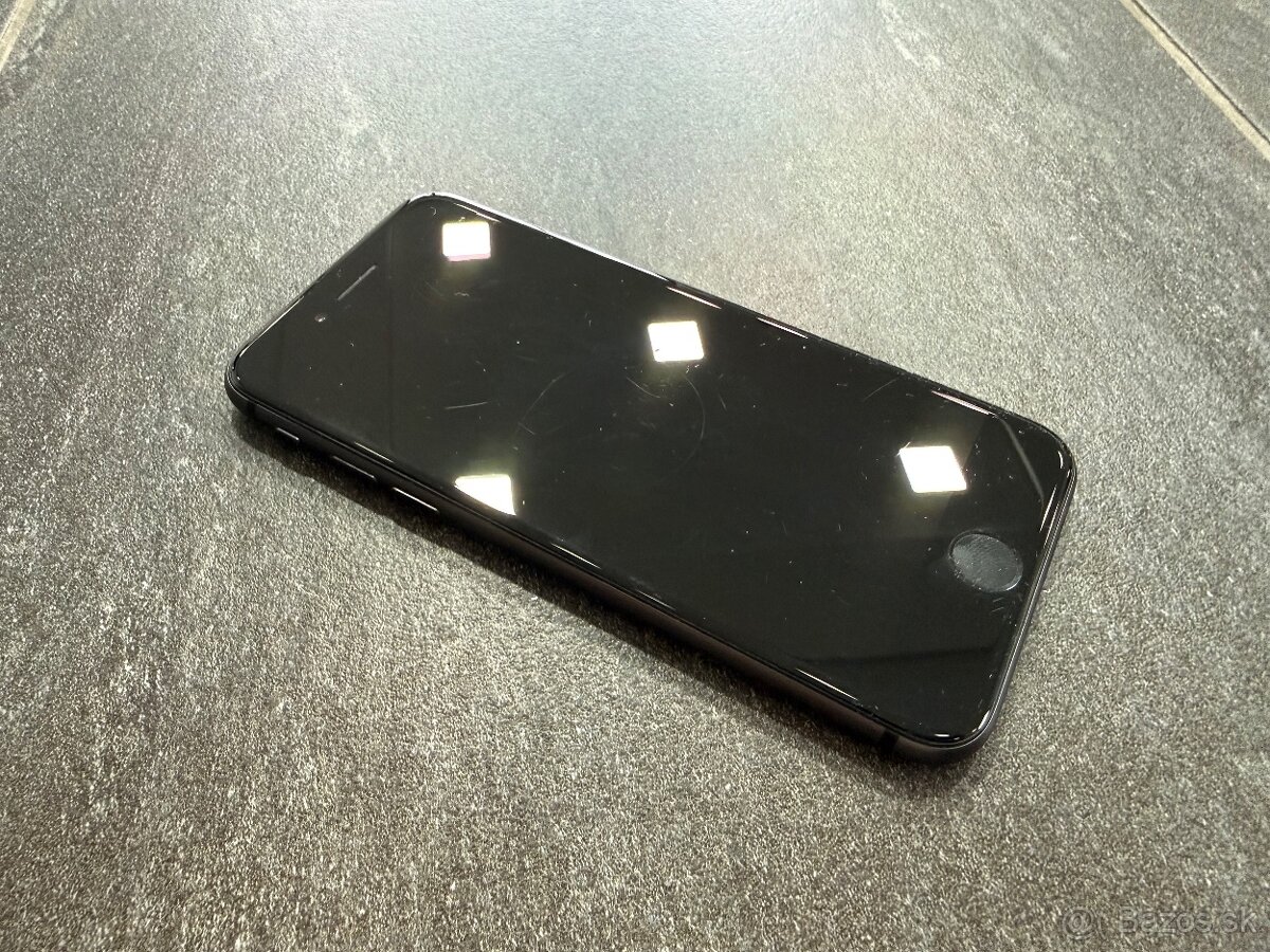 Apple iPhone 8 64 GB Space Gray - 12