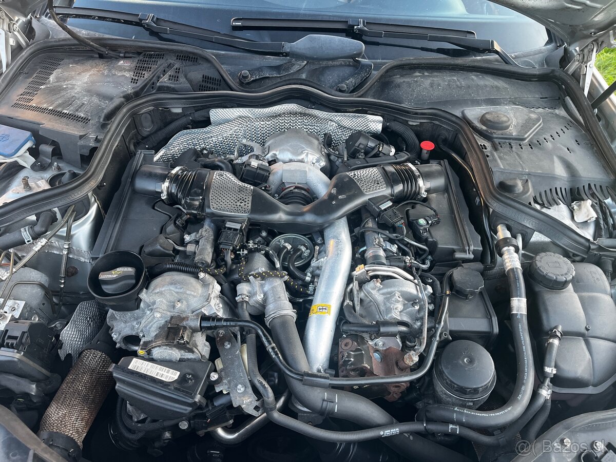 Predám Mercedes Benz E320cdi - 12