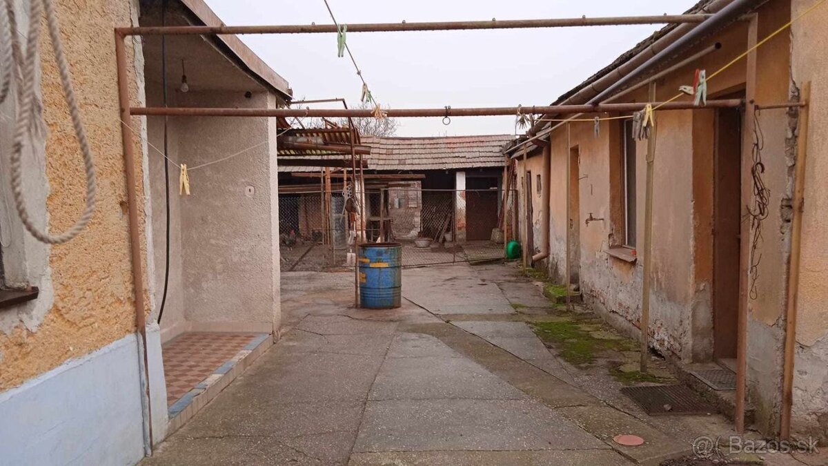 Rodinný dom na predaj v tichej lokalite v Cíferi s pozemkom - 12