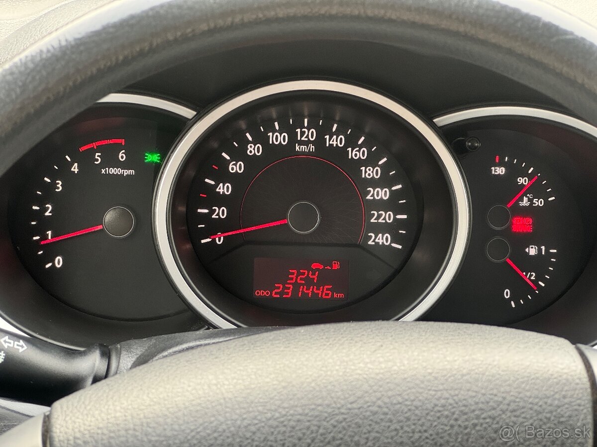 Kia Sorento Sorento 2.2 CRDi 4WD 7-miestne - 12