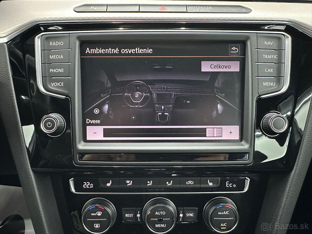 Passat Variant (Combi) GTE Elegance Full LED 160kW Virtual - 12