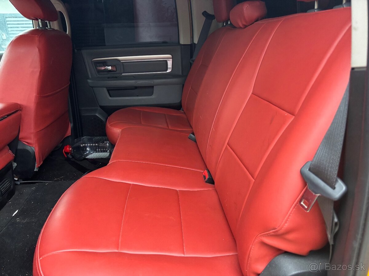 DODGE RAM 5,7 HEMI - 12