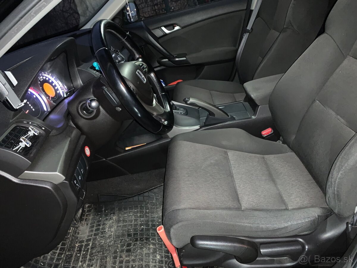 Honda Accord 2.0 VTEC automat - 12