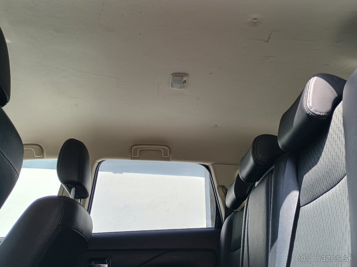 Mitsubishi Outlander PHEV 2.0 Executive Edition–4x4–Automat - 12