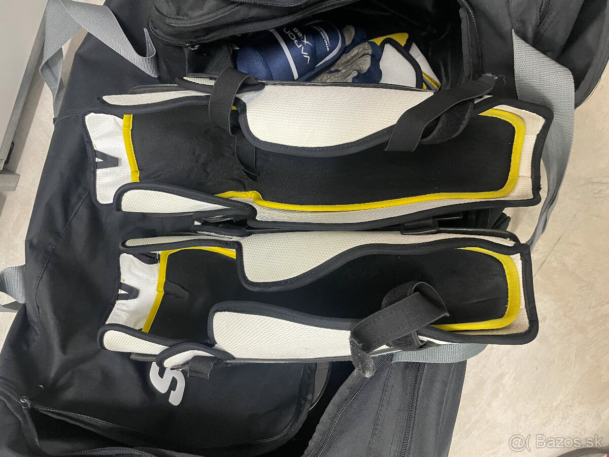 Predam hokejovu vystroj Bauer Supreme One 40 Senior - 12