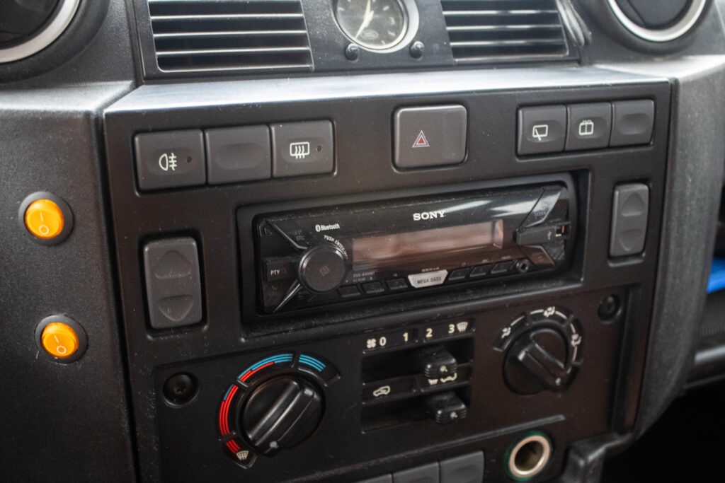 Land Rover Defender 110 SW, 90kW, (2007) - 12