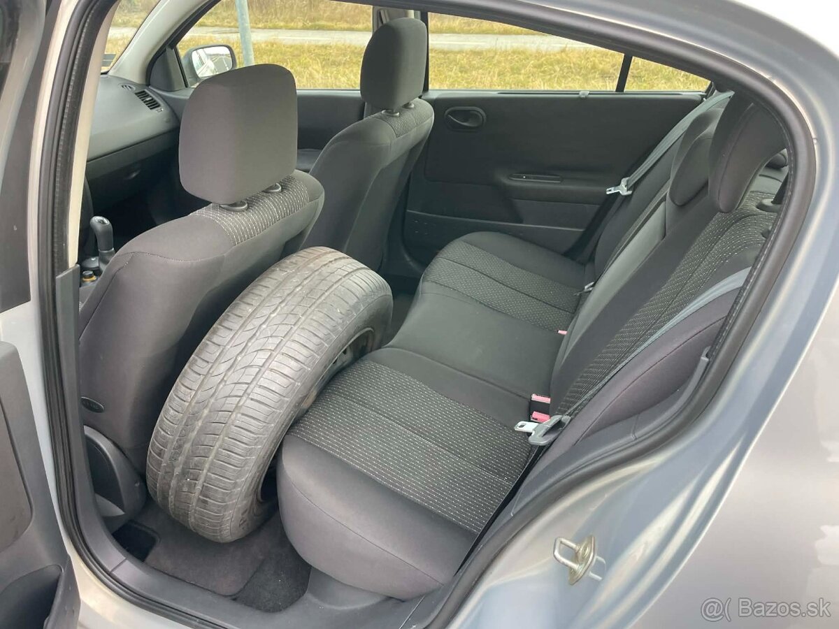 Renault Megane 1.4 105ooo km SK auto - 12