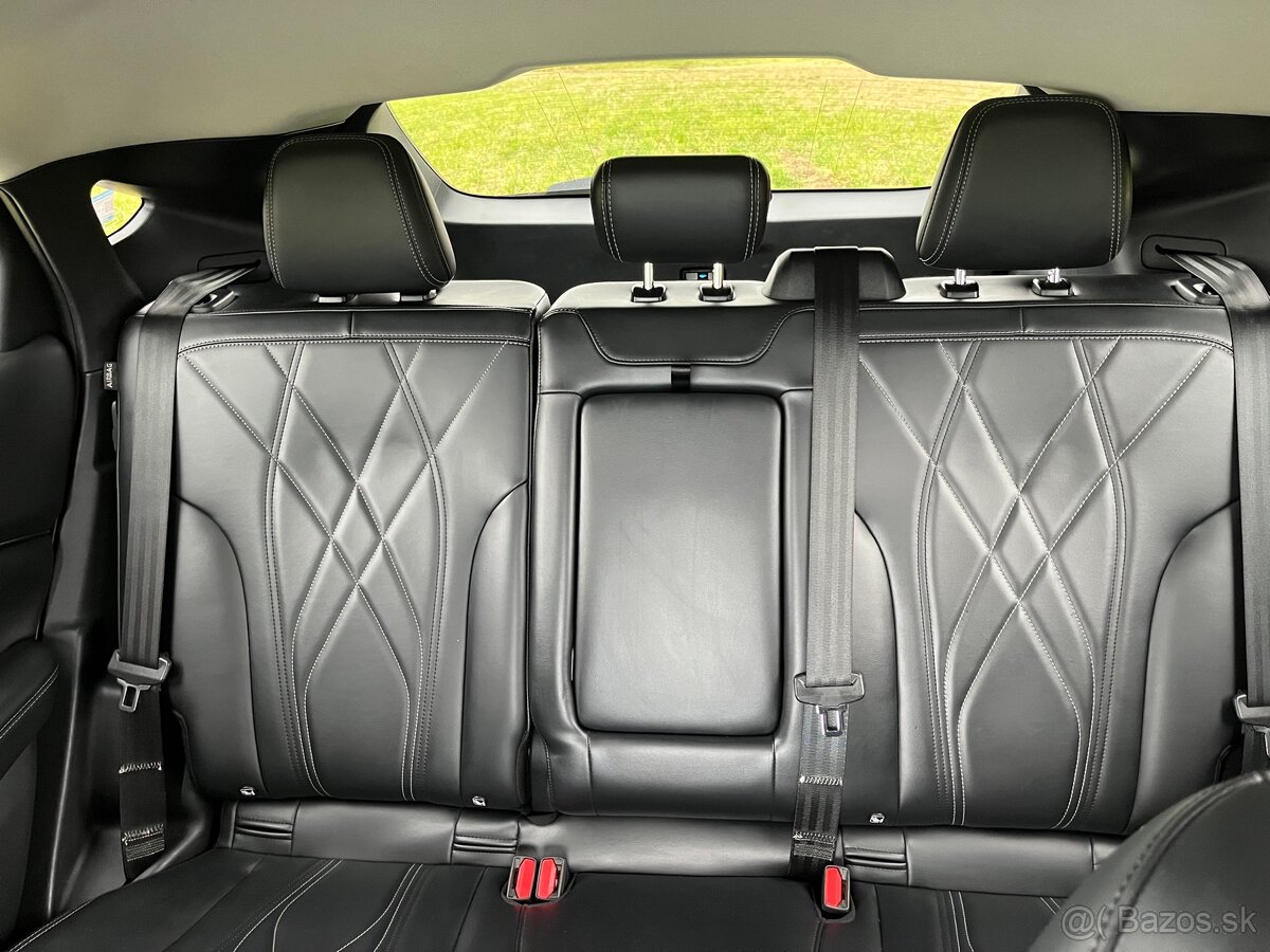 Ford Mustang Mach E RWD - 12