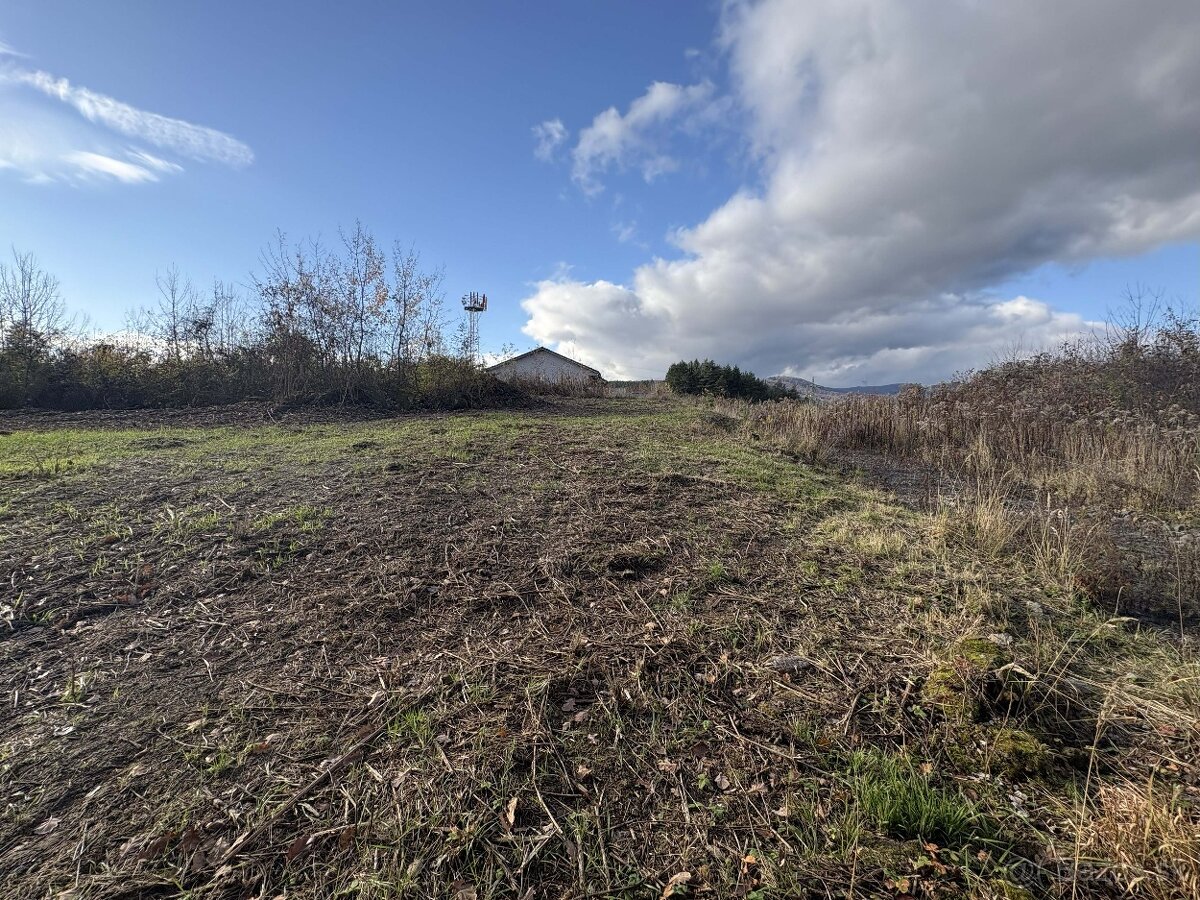 🌞 Slnečný pozemok pri lese – maximum súkromia v Badíne - 12