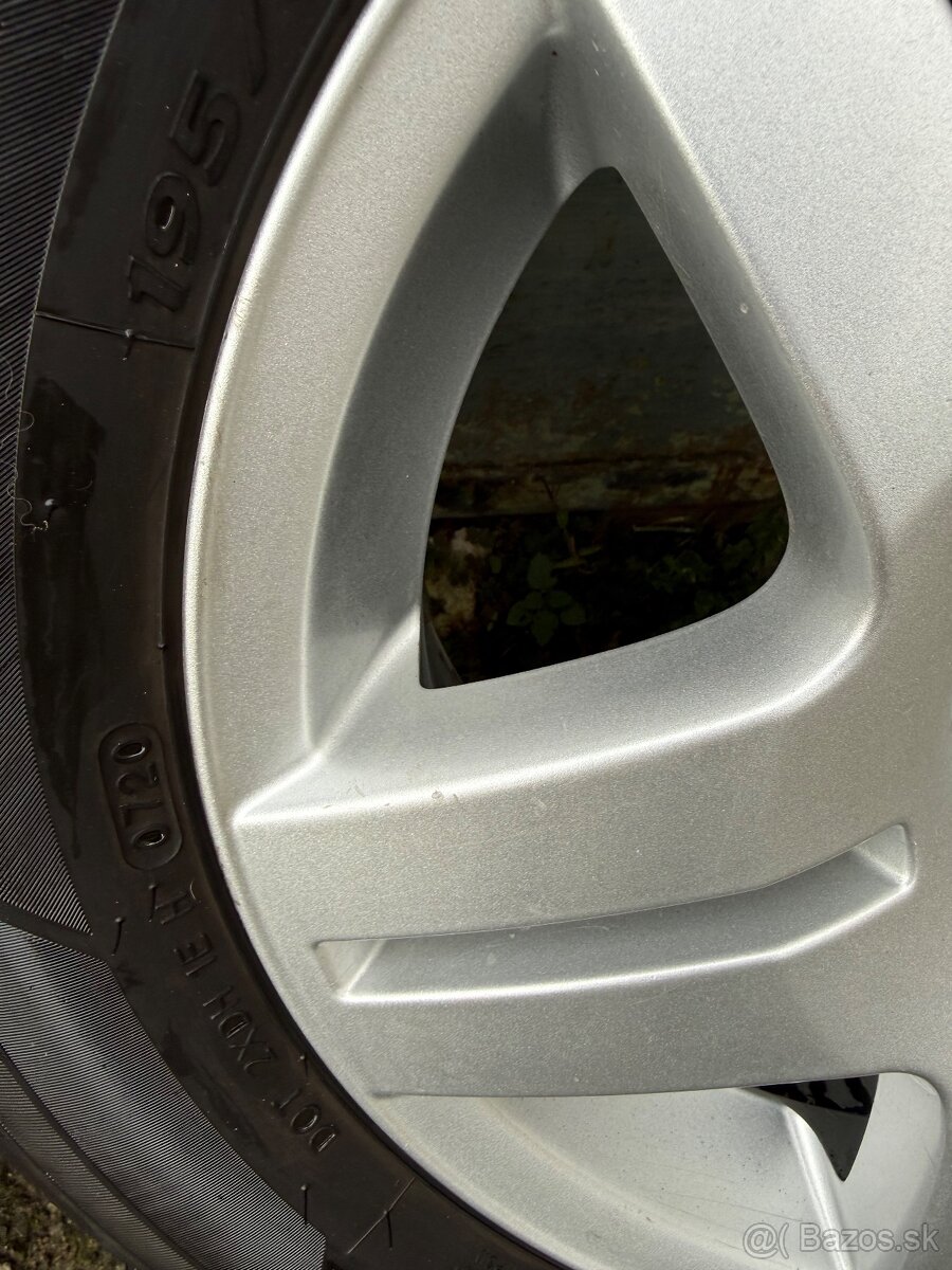 VW original elektrony + pneu R15 195/65 - 12