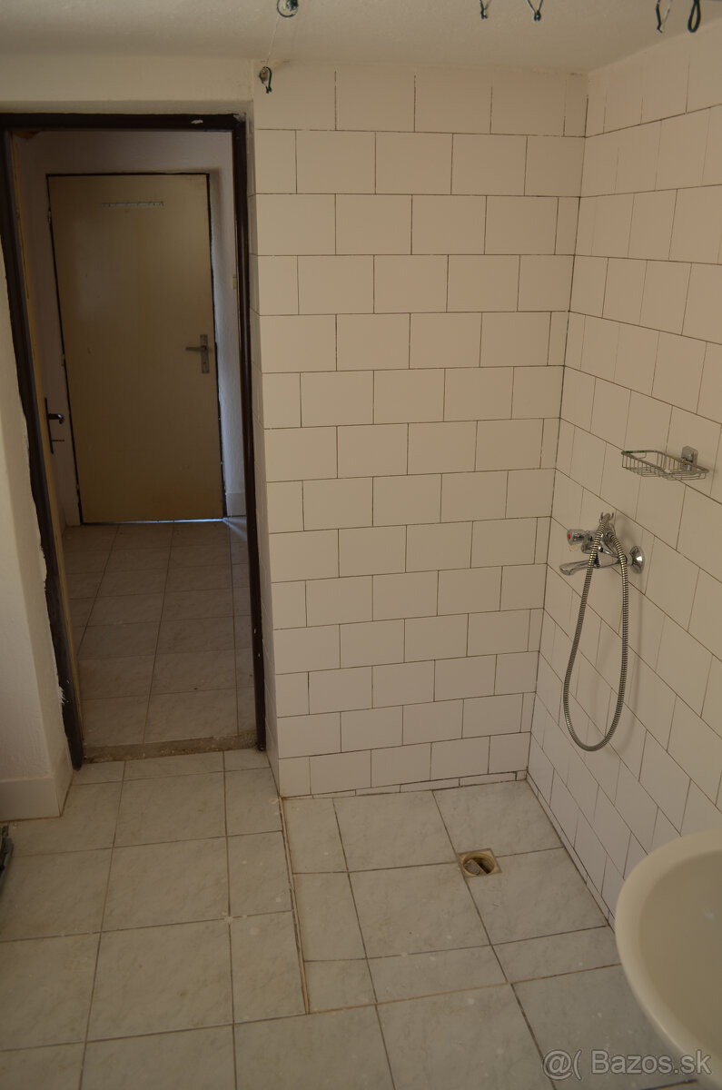 predám rodinný dom, chatu - 12