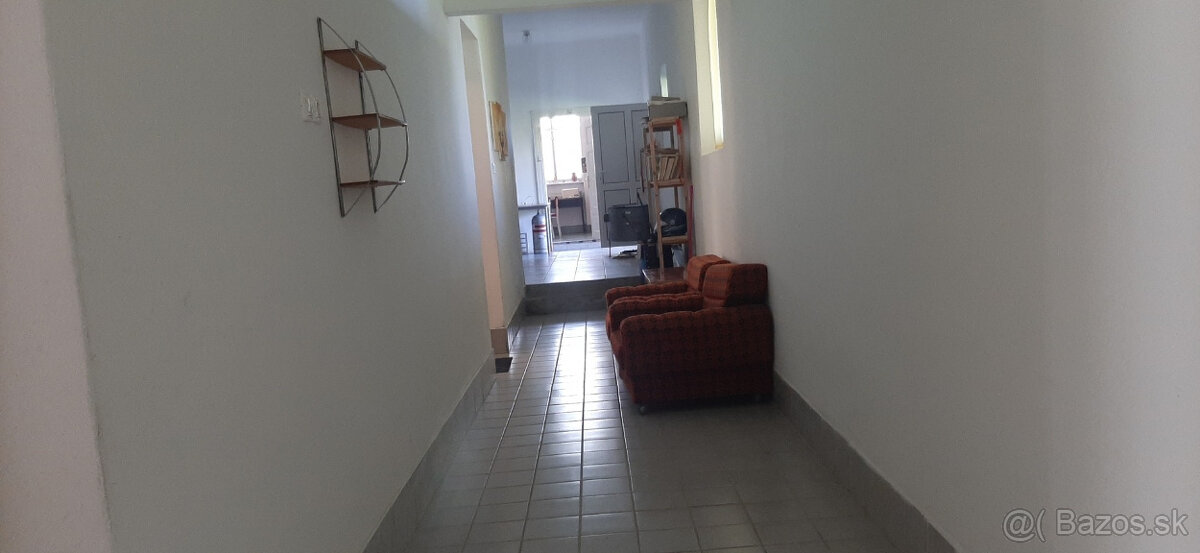 Krásna príroda, pokojný život, dom v obci Pere, Maďarsko - 12