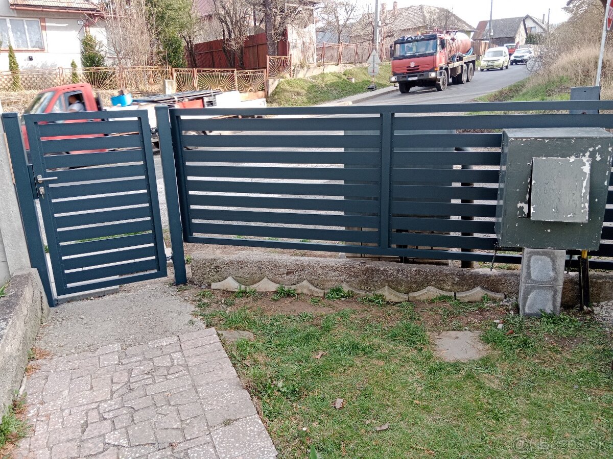 PLOTY, BRÁNY, ZÁBRADLIA, SCHODISKÁ - 12