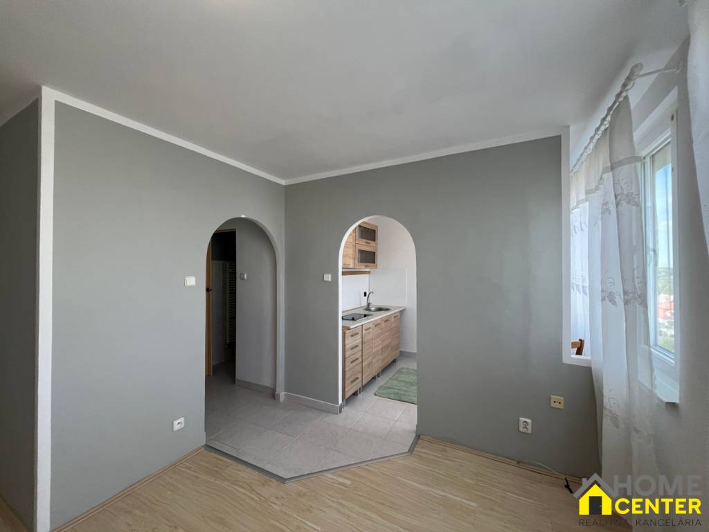 NA PRENÁJOM 1 izbový byt, ul. Družstevná v Komárne - 12