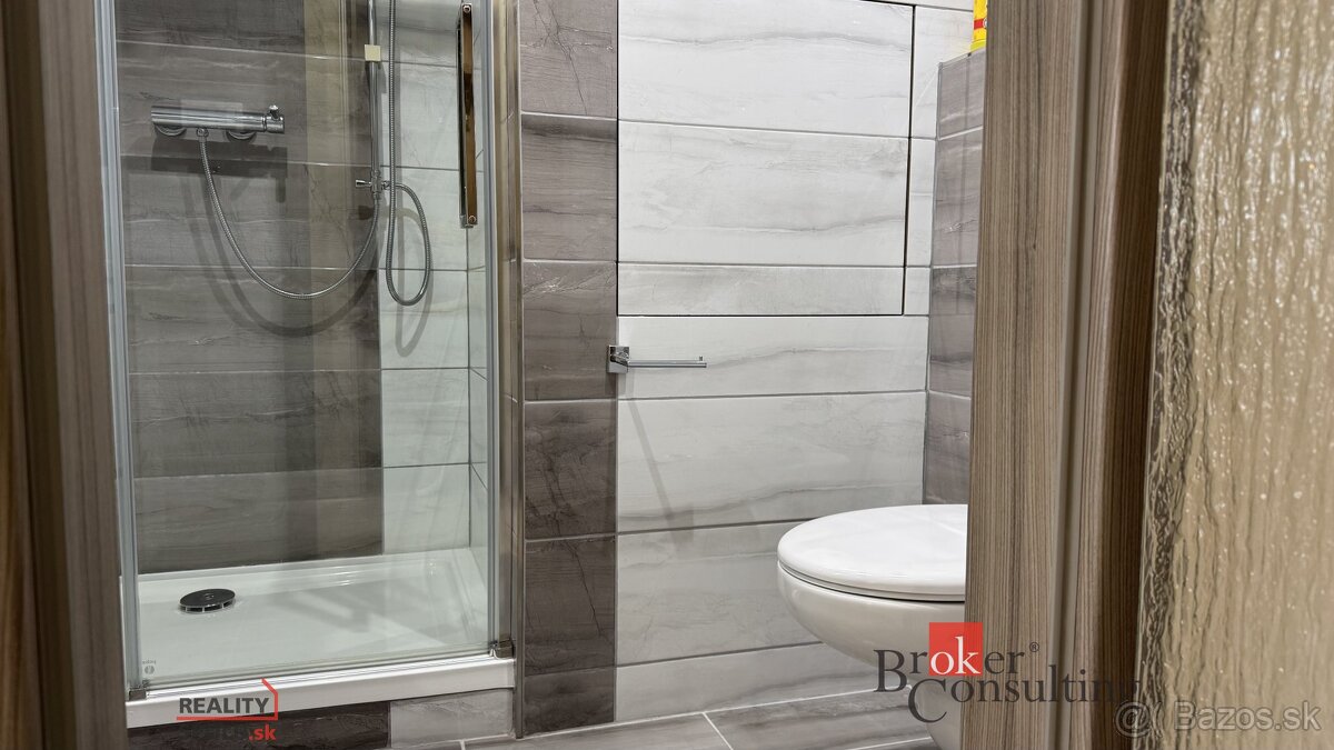 PRENÁNAJOM, 2-izbový byt s dvomi balkónmi a vlastným parkova - 12