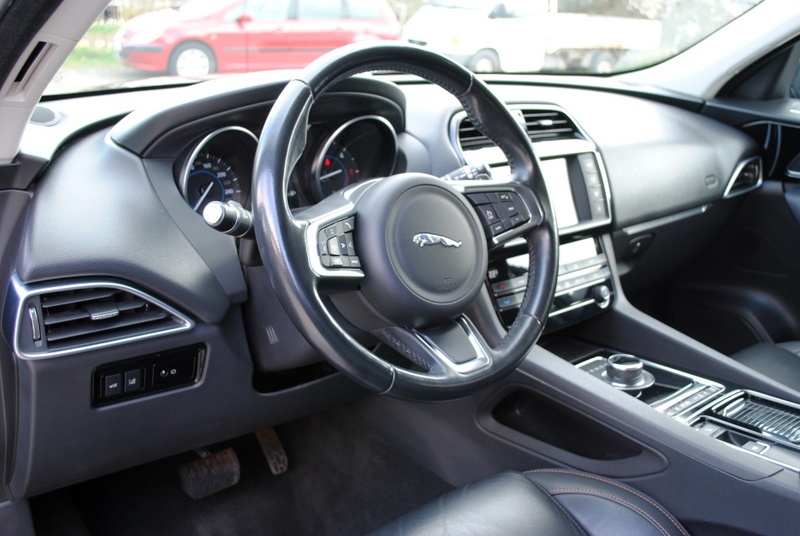 Jaguar F-Pace 2.0D I4 180k AWD A/T⭐SERVIS LEN JAGUAR - 12