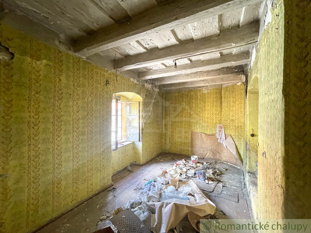 Historický meštiansky dom v centre Kremnice – investičná p - 12