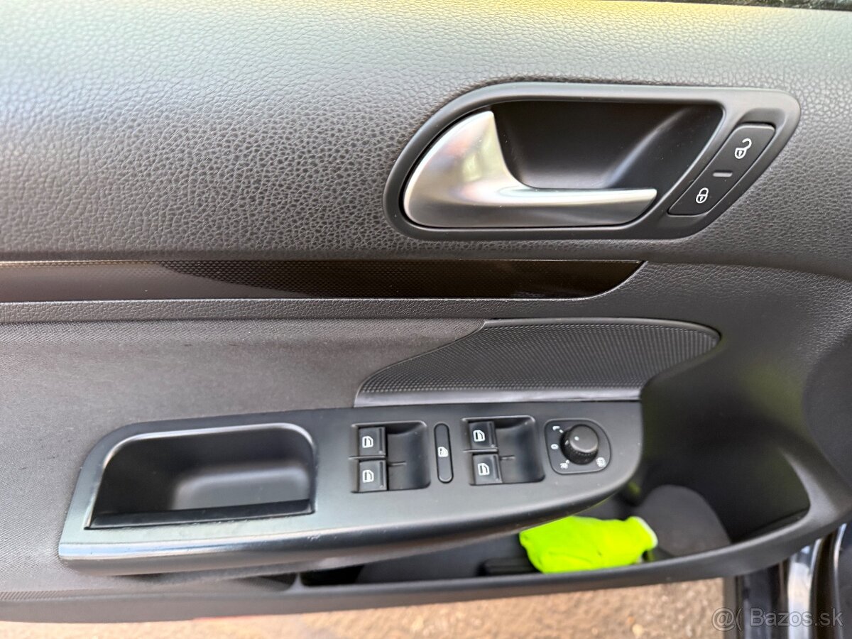 Volkswagen Golf 1.6 TDI - 12