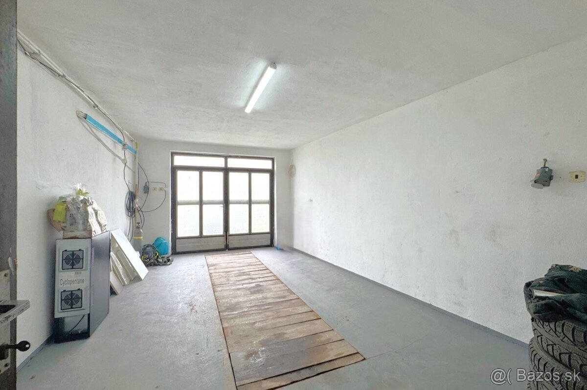 Veľký RD v obci Častkov na predaj - 12