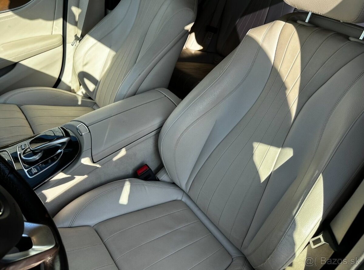 Mercedes-Benz E 220 d 4MATIC AllTerrain - 12