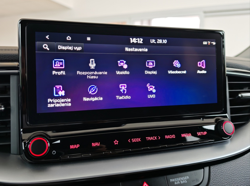 Kia Ceed SW 1.6 CRDi MHEV Gold A/T// AJ NA SPLÁTKY// - 12