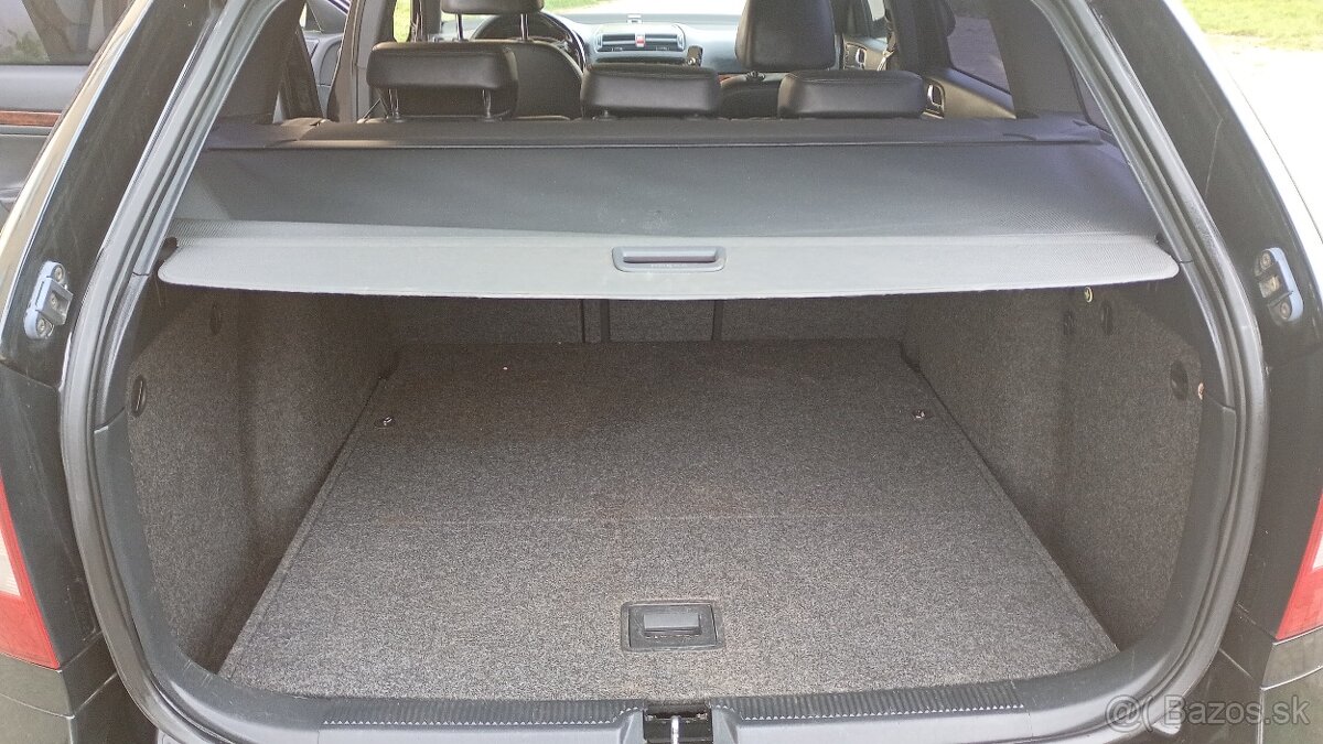 Octavia comby 1.6 TDI automat - 12