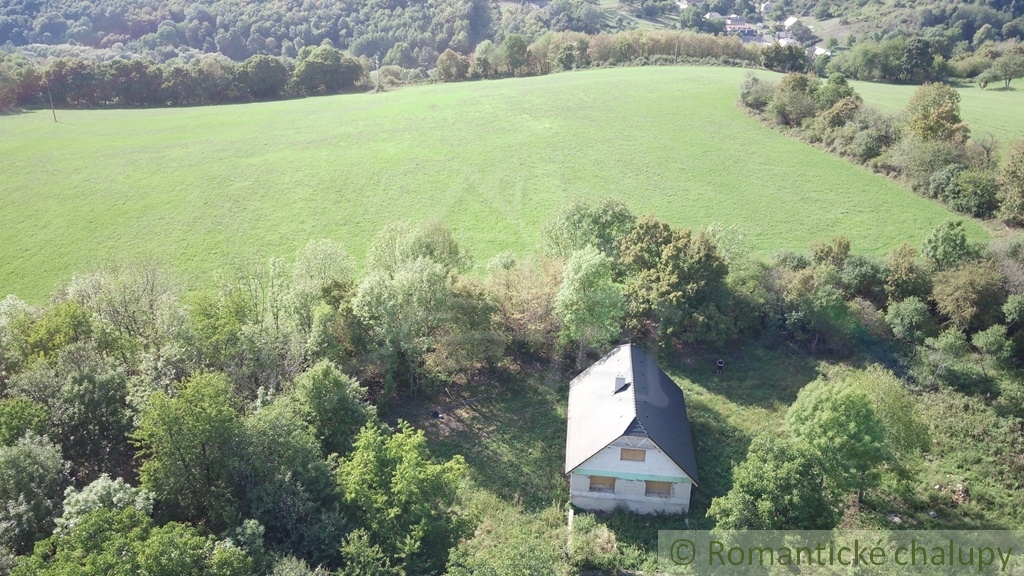 VÝRAZNE znížená cenaHospodárska usadlosť na samote so 1 - 12