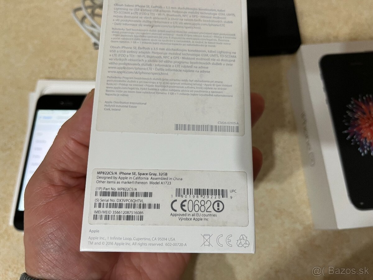 iPhone SE 32GB - TOP STAV - 12