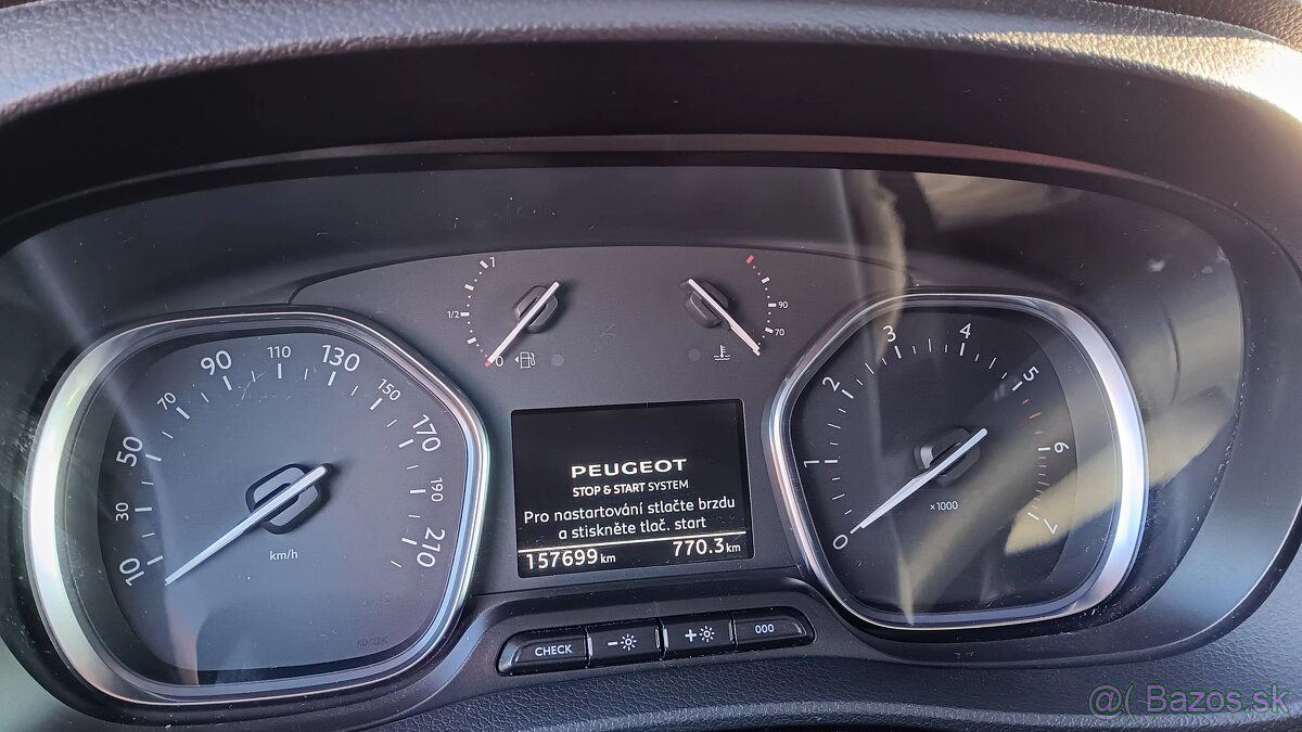 Peugeot traveller long 8miest kúp v SR - 12