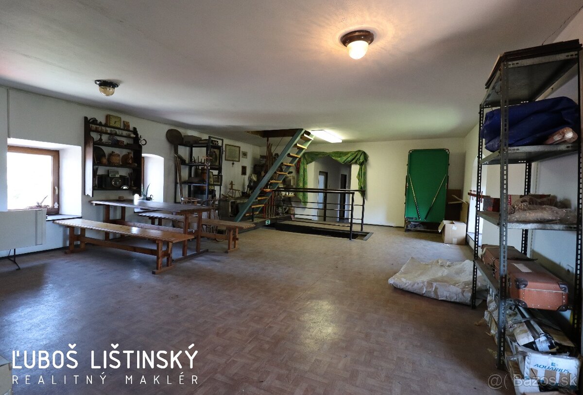 Dvojpodlažná prevádzková budova s veľkou garážou, Hôrka - 12