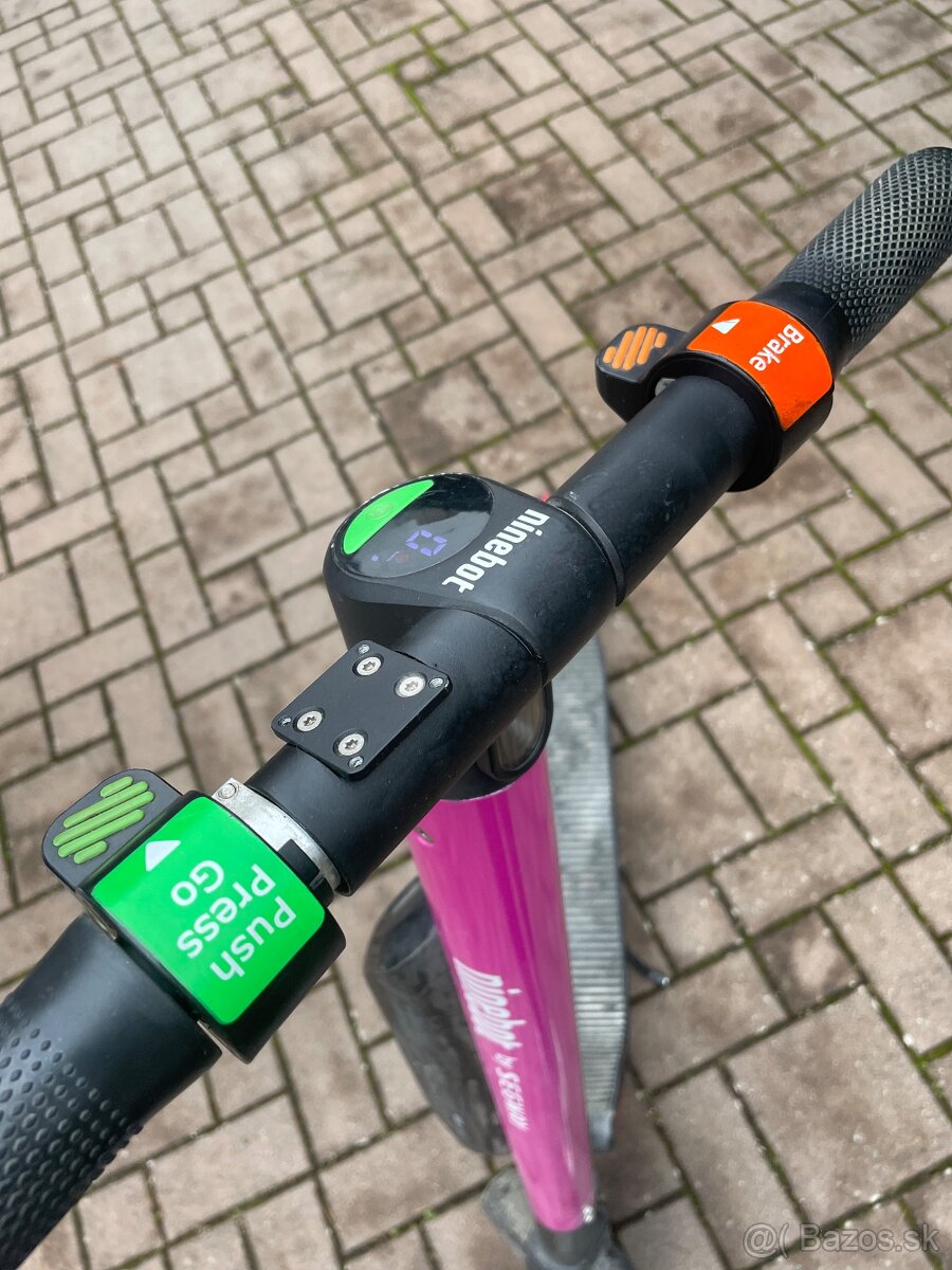 Elektrická kolobežka Nineboot by segway ružová/červená - 12