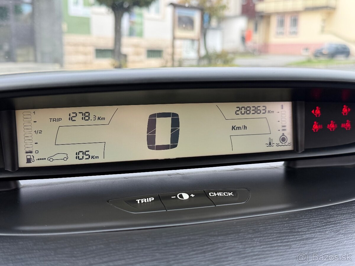 Citroën C4 1.6  klimatizácia, ťažné zariadenie - 12