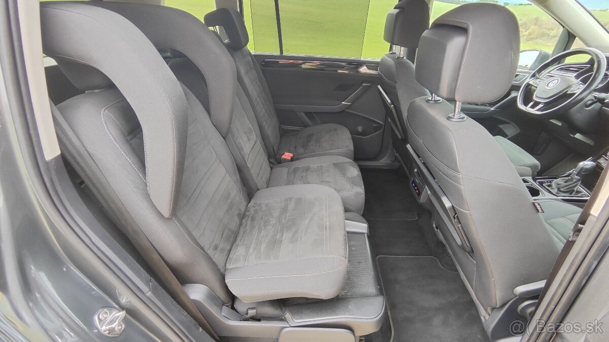 2017 Touran nový model, tsi 110kw,dsg 7st, top výbava - 12