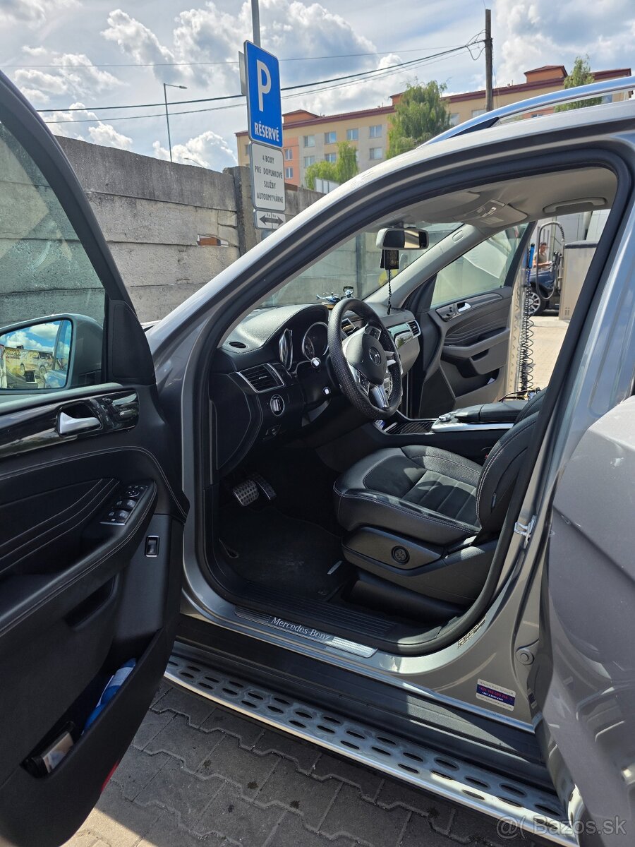 Mercedes-Benz ML trieda 350 BlueTEC 4matic AMG - 12