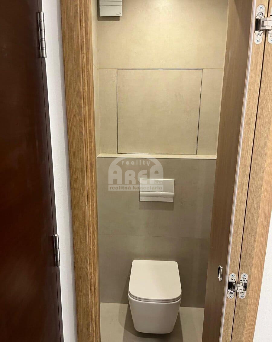 3- izbový byt na sídlisku Juh v Michalovciach - 12