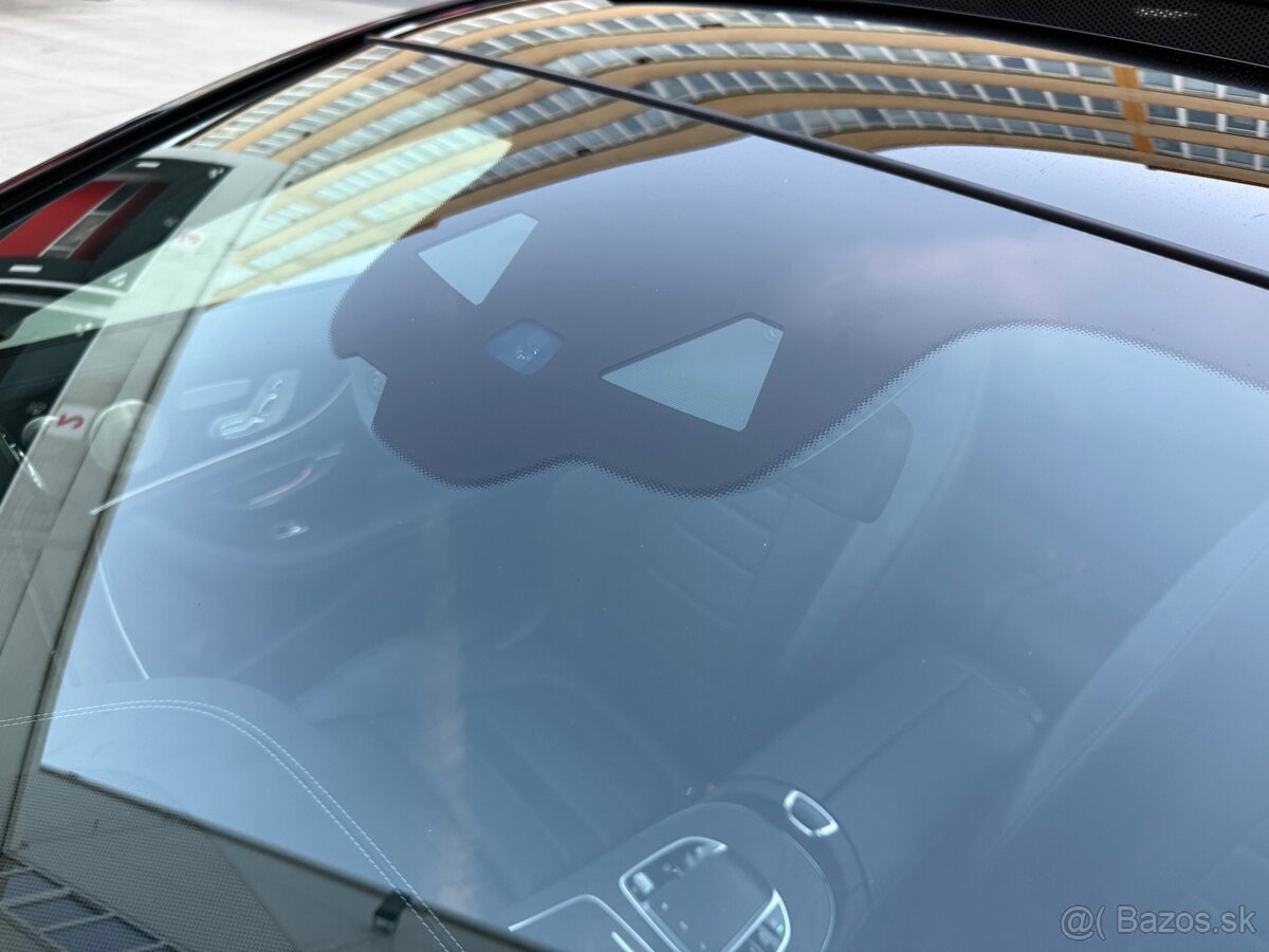 Mercedes-Benz E 200 Coupe AMG Burmester mHEV - 12