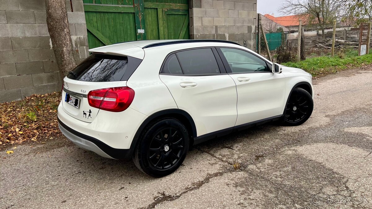 MERCEDES BENZ GLA 200 CDI AUTOMAT AKO NOVE KUPENA NA SK - 12