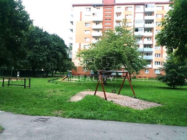 NA PREDAJ 2-IZBOVÝ BYT V NOVEJ DUBNICI 56 M2 S BALKÓNOM... - 12