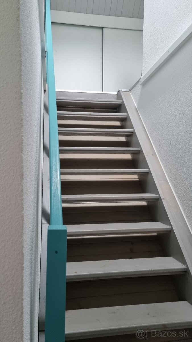 Na prenájom kompletne zariadený 3-izbový podkrovný byt - 12