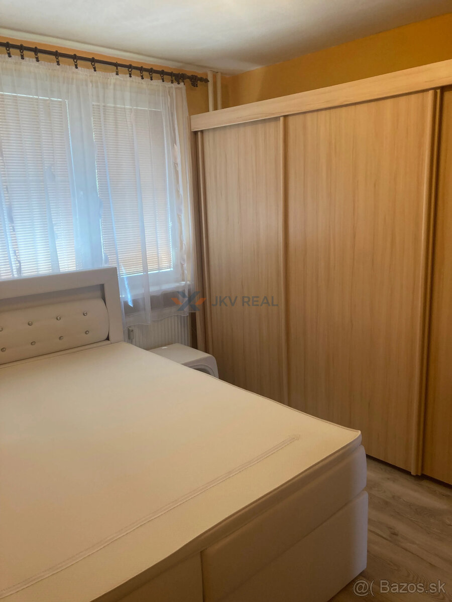 Na prenájom krásny zrekonštruovaný 3-izbový byt - 12