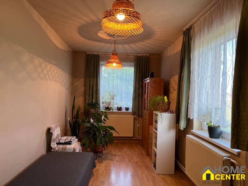 REZERVOVANÝ 4 izbový rodinný dom s garážou, Zlatná na Ostrov - 12