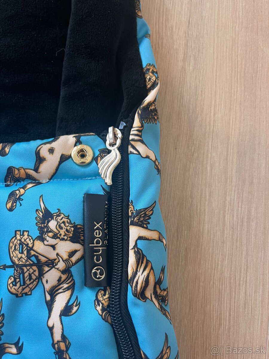 Cybex by Jeremy Scott. - 12