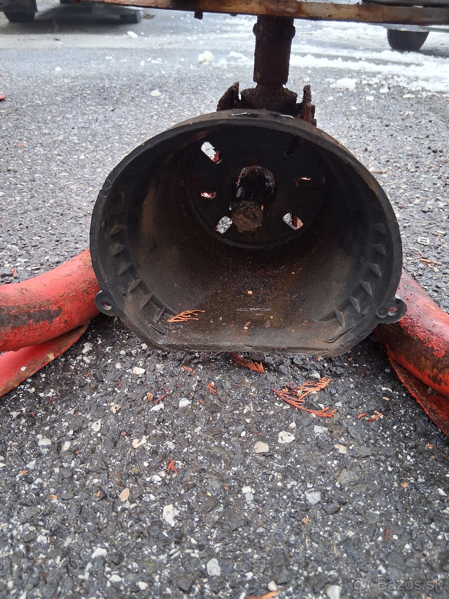 Predám príslušenstvo k traktoru - 12