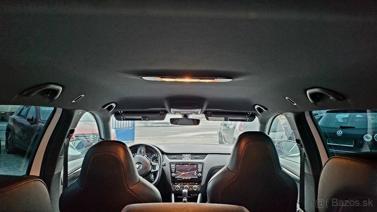 Škoda Octavia Combi 2.0 TDI RS DSG 4x4 - 12