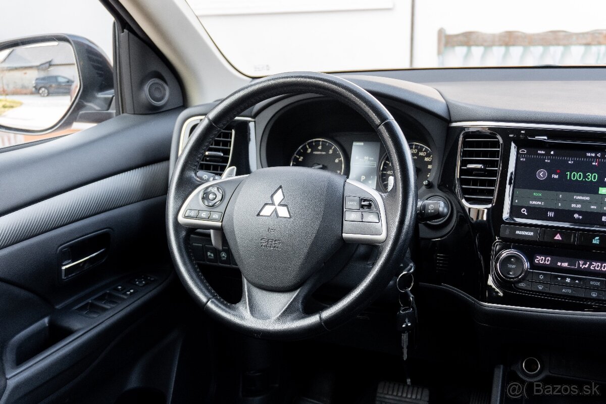 Mitsubishi Outlander 2.0 MIVEC 4x4 automat - 12