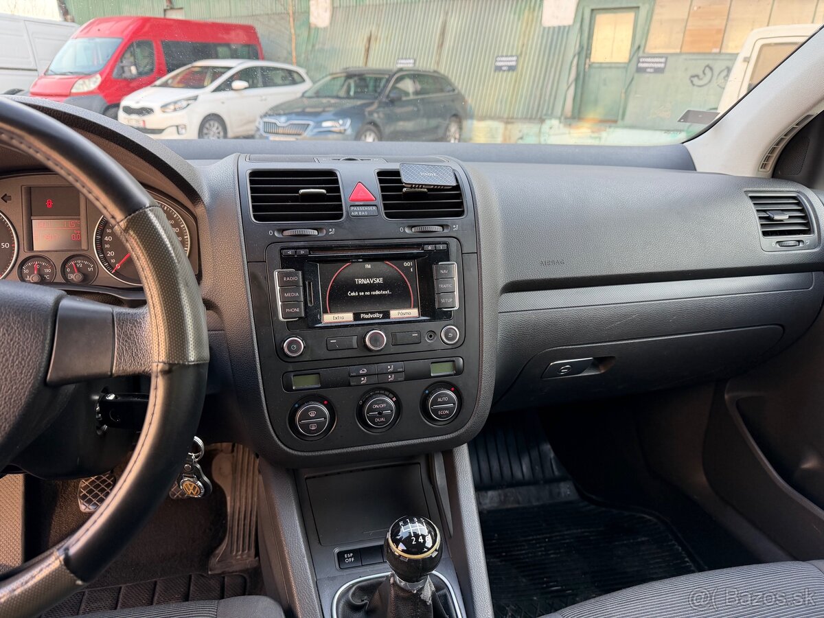 Volkswagen VW Golf 5 - 12