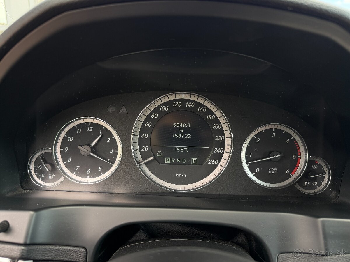 Mercedes-Benz E trieda Kabriolet 350 CDI Blue - 12